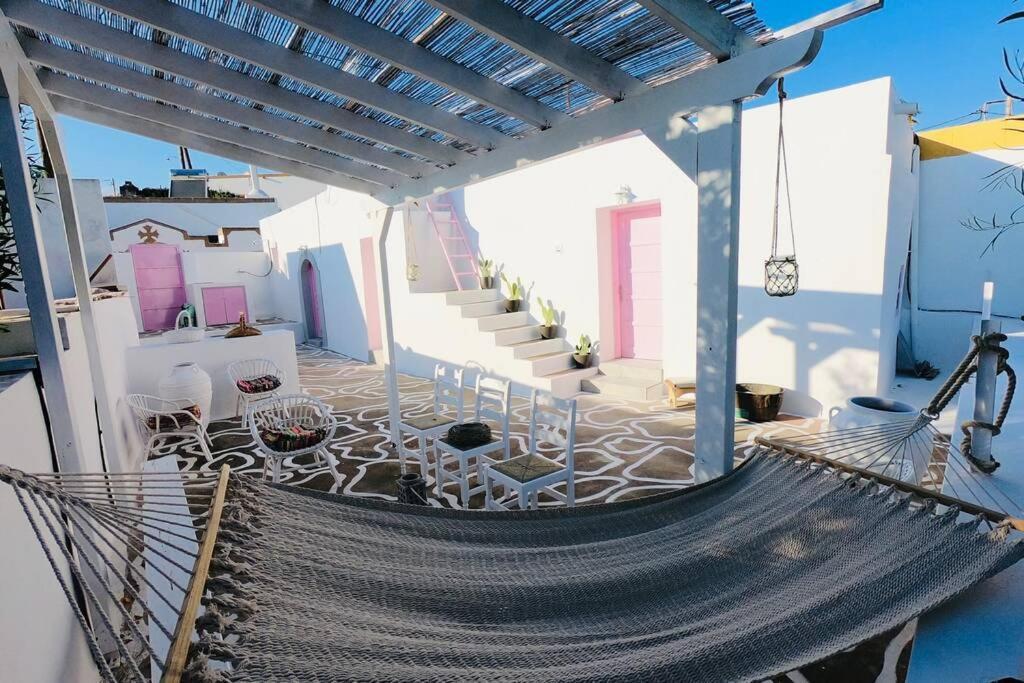 The Summer Pink House Lakhania Bagian luar foto