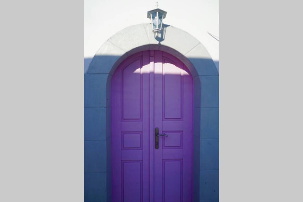 The Summer Pink House Lakhania Bagian luar foto